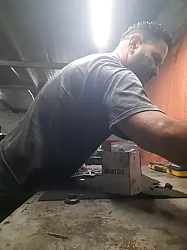 hecwil8 online show from November 7, 2025, 12:49 pm