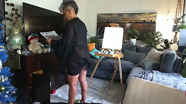 CeceilaMoon online show from December 15, 2025, 3:16 pm