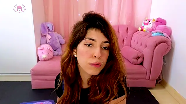 AuroraKatsy online show from November 18, 2025, 8:57 pm