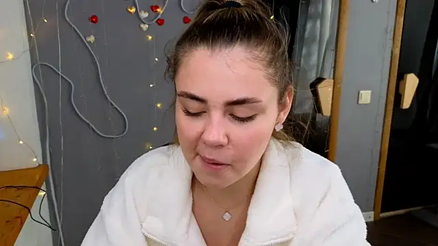 Snapshot of IsabellaBler chatting on September 26, 2025, 5:44 am IsabellaBler online show from September 26, 2025, 5:44 am