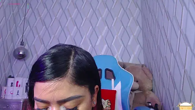 NicolleTaylor online show from February 11, 2025, 10:48 am