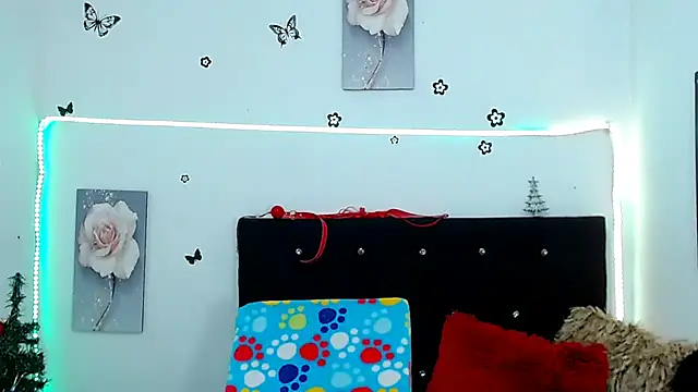 Snapshot of AngeDrty chatting on December 22, 2024, 10:47 pm AngeDrty online show from December 22, 2024, 10:47 pm