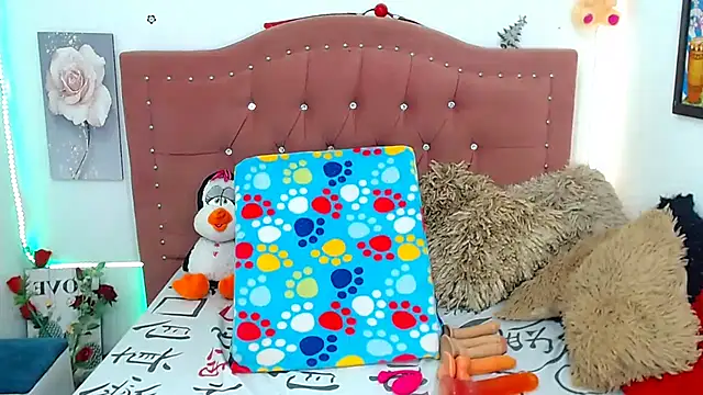 Snapshot of AngeDrty chatting on January 7, 2025, 12:24 am AngeDrty online show from January 7, 2025, 12:24 am