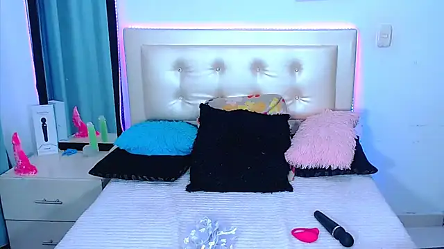 Snapshot of AngeDrty chatting on March 6, 2025, 8:37 pm AngeDrty online show from March 6, 2025, 8:37 pm