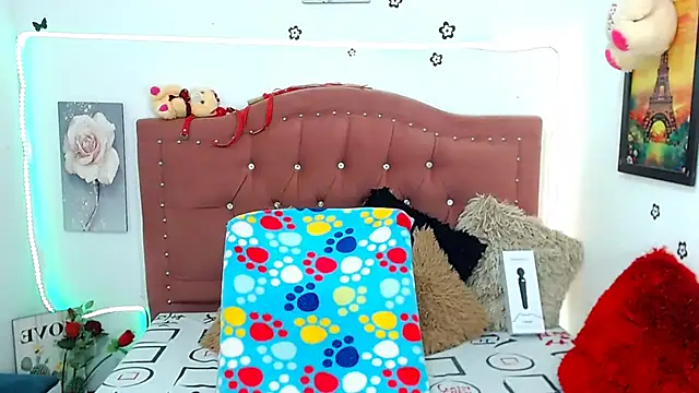 Snapshot of AngeDrty chatting on March 17, 2025, 11:21 pm AngeDrty online show from March 17, 2025, 11:21 pm