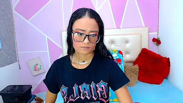 Snapshot of AngeDrty chatting on February 15, 2026, 7:10 pm AngeDrty online show from February 15, 2026, 7:10 pm