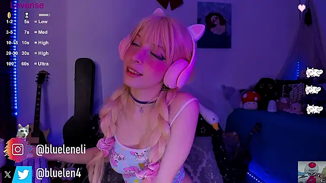 bluelen online show from March 6, 2025, 2:51 pm