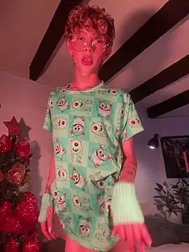 Snapshot of lyamthommpson chatting on December 4, 2025, 5:32 pm lyamthommpson online show from December 4, 2025, 5:32 pm