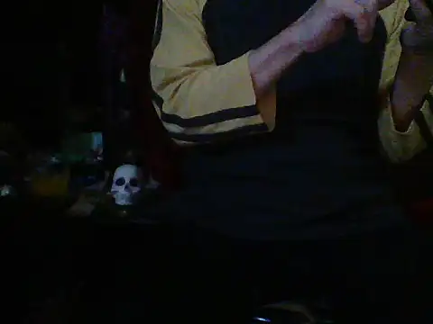 Snapshot of mrdemoncrowly chatting on September 25, 2025, 8:29 am mrdemoncrowly online show from September 25, 2025, 8:29 am
