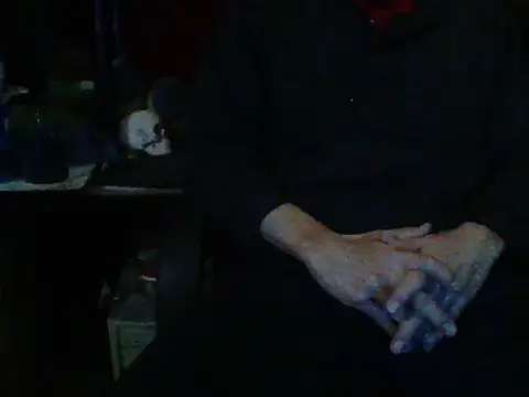 Snapshot of mrdemoncrowly chatting on October 9, 2025, 8:34 am mrdemoncrowly online show from October 9, 2025, 8:34 am