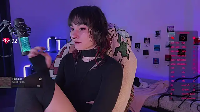 deadlysweet online show from November 4, 2025, 12:21 am