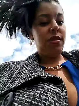 Emily Wane online show from December 17, 2024, 4:43 pm