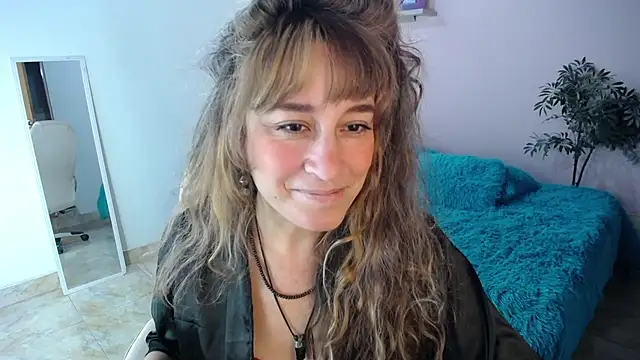 Paula Paz online show from November 22, 2025, 4:50 pm