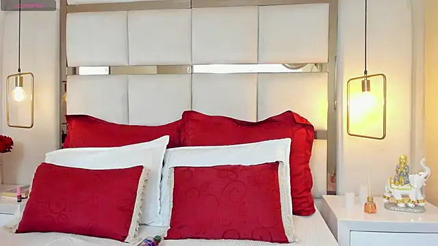 elizavenus online show from February 25, 2025, 12:13 pm