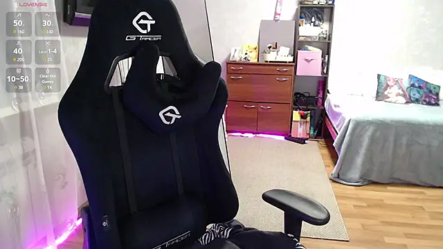 Snapshot of Little_Soph chatting on March 15, 2025, 3:51 am Little Soph online show from March 15, 2025, 3:51 am