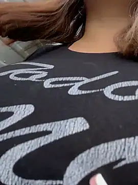 CharlotteMillers online show from November 13, 2025, 3:55 pm