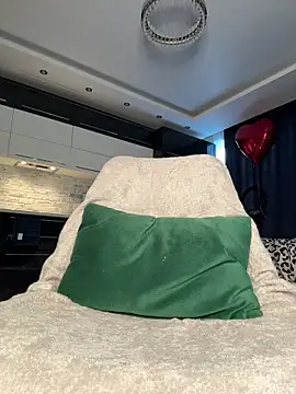  Monic  online show from March 9, 2026, 12:42 pm