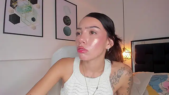 amysc online show from November 18, 2025, 2:54 pm