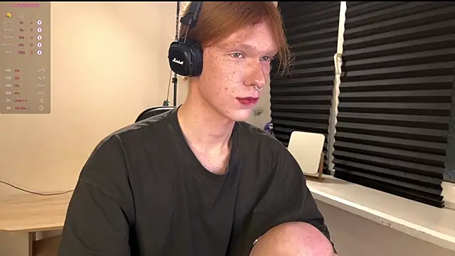 carthylovvve online show from December 15, 2025, 2:32 pm