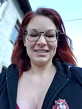 die-EinHORNY-WG online show from September 15, 2025, 6:02 am