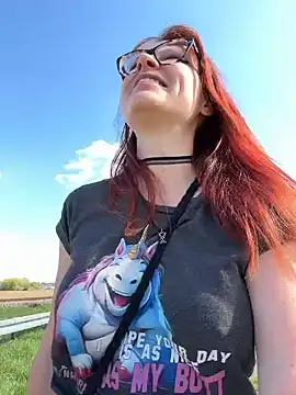 die-EinHORNY-WG online show from April 18, 2026, 2:10 pm