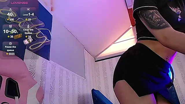 Sally23  online show from December 3, 2024, 1:21 pm