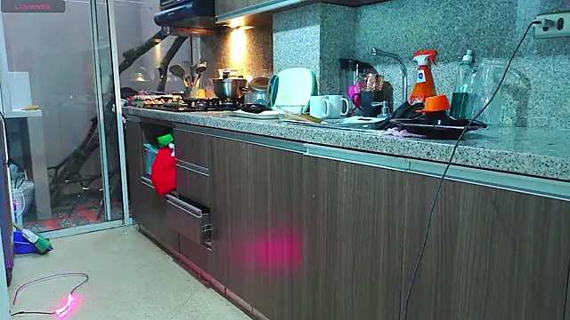 purple em69 online show from December 11, 2024, 10:27 pm