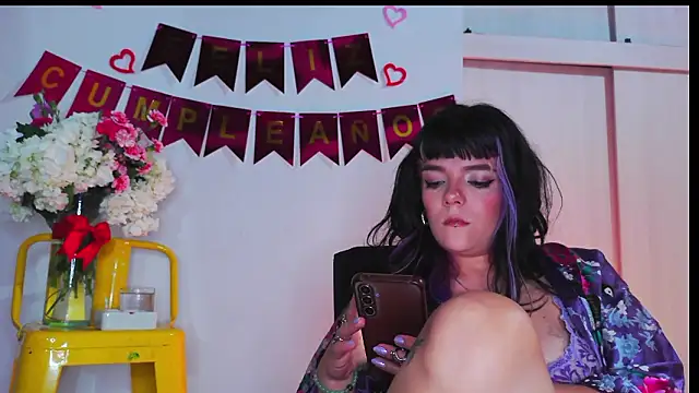 purple em69 online show from February 20, 2026, 4:31 am