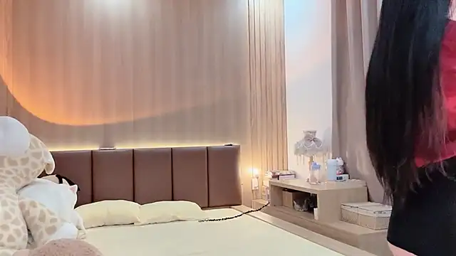 Jennie Spa online show from November 30, 2025, 2:54 pm