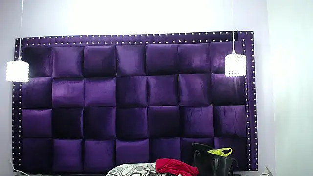 CrushOnMe  online show from January 25, 2025, 7:28 am