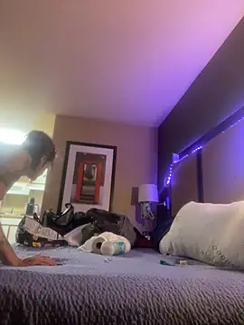 Snapshot of renegade_vyxxen chatting on February 5, 2025, 1:04 am renegade vyxxen online show from February 5, 2025, 1:04 am