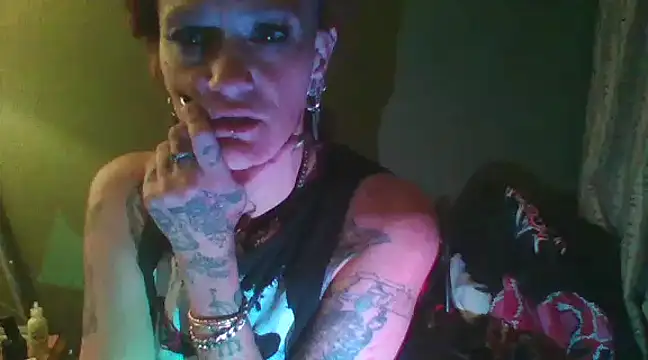 Snapshot of renegade_vyxxen chatting on February 6, 2025, 9:22 am renegade vyxxen online show from February 6, 2025, 9:22 am