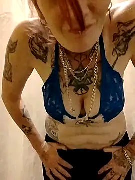 Snapshot of renegade_vyxxen chatting on March 15, 2025, 10:13 am renegade vyxxen online show from March 15, 2025, 10:13 am