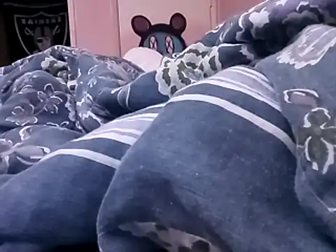 Snapshot of Blkstylion chatting on February 2, 2026, 3:22 pm Blkstylion online show from February 2, 2026, 3:22 pm