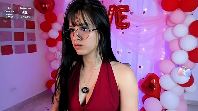 katherin smith  online show from February 15, 2026, 1:02 am