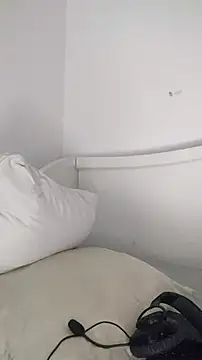 Yeye25199 online show from October 18, 2025, 1:01 pm