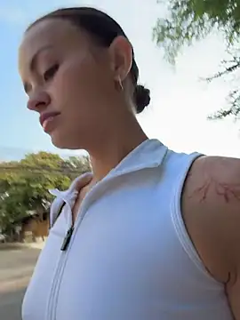 AngelinaTeller online show from April 14, 2026, 1:00 am