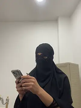Snapshot of Hijabi_HotGirls chatting on February 16, 2025, 5:04 pm Hijabi HotGirls online show from February 16, 2025, 5:04 pm