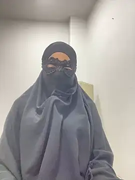 Snapshot of Hijabi_HotGirls chatting on February 22, 2025, 7:45 am Hijabi HotGirls online show from February 22, 2025, 7:45 am