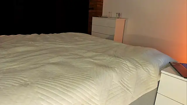 Rachel Rey online show from April 17, 2026, 6:33 pm