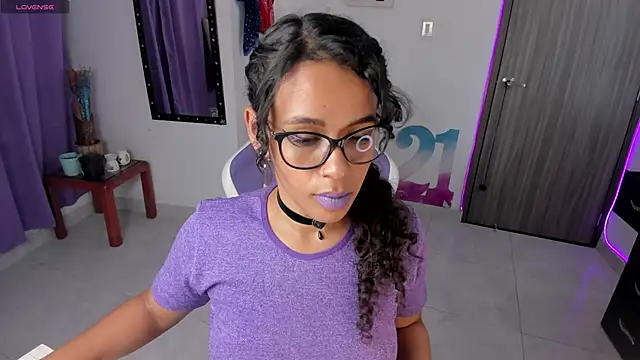 Lips SaraSofia2 online show from February 6, 2025, 1:49 am