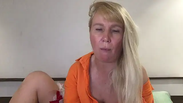 EmmaInLove23 online show from January 31, 2025, 2:48 am