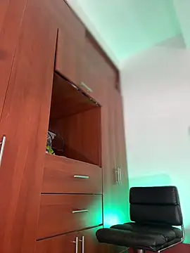 ivannapretyts online show from January 25, 2025, 2:58 pm