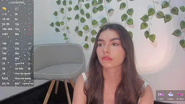 Snapshot of Coralinee_01 chatting on December 10, 2024, 1:00 am Coralinee 01 online show from December 10, 2024, 1:00 am