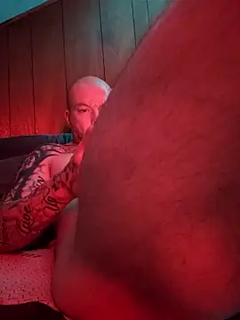 nicedicknicetats online show from October 19, 2025, 9:43 am