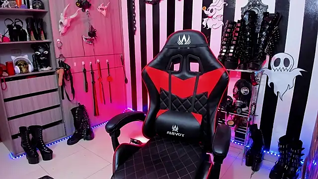 daven56 online show from March 19, 2025, 12:56 pm