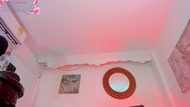 Karoline Marin online show from December 24, 2024, 2:01 pm