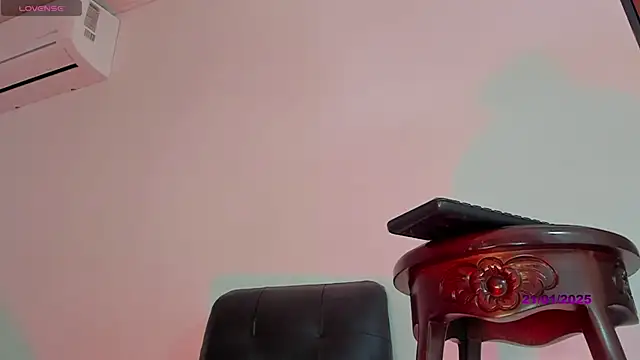 Karoline Marin online show from January 21, 2025, 9:25 pm