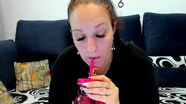VanessaSquirtt online show from June 7, 2026, 10:52 am
