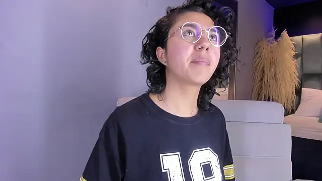 Amareto  online show from February 11, 2025, 6:22 pm